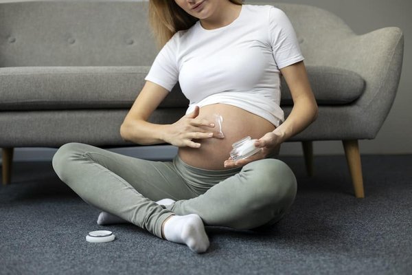 Quels sont les incontournables à avoir dans une garde-robe de maternité ?