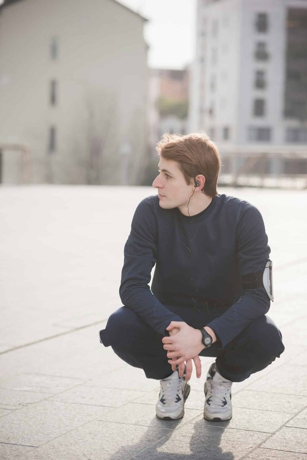 Améliorer votre profil esthétique : conseils pour une mâchoire carrée