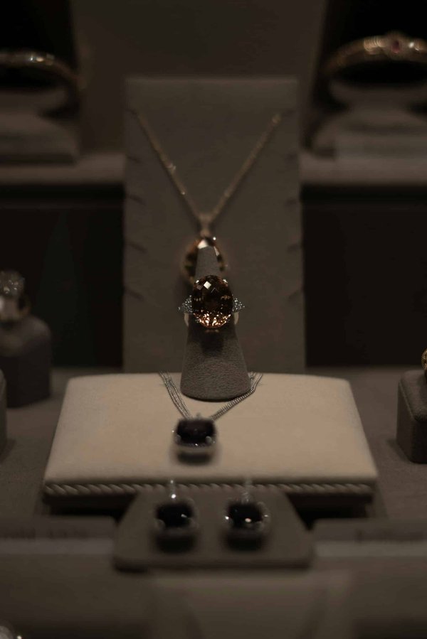 astuces pour ranger vos bijoux de manière pratique et esthétique